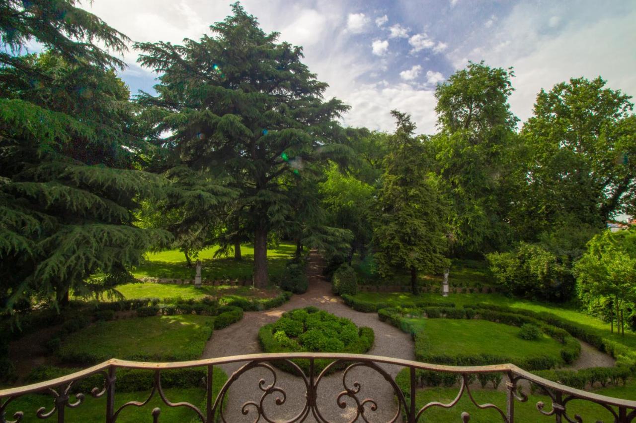 B & B Villa Dell'Usignolo Nerviano Eksteriør billede